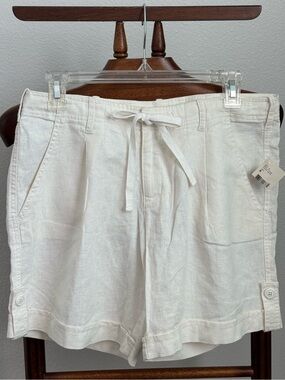 NWT Envision Studio White Linen Blend Shorts Resort Coastal Beach Summer Size 8